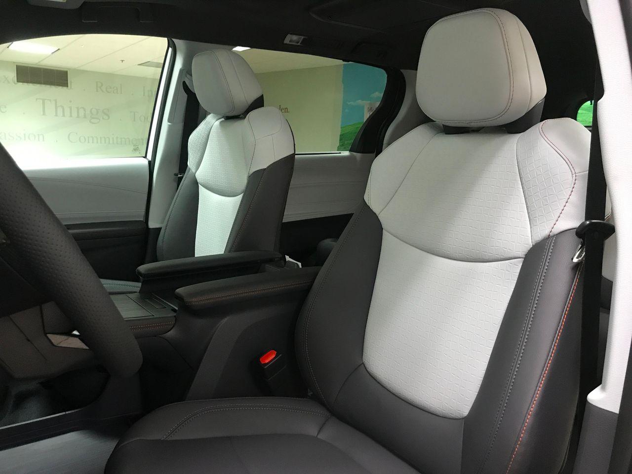 2021 Toyota Sienna XSE-2