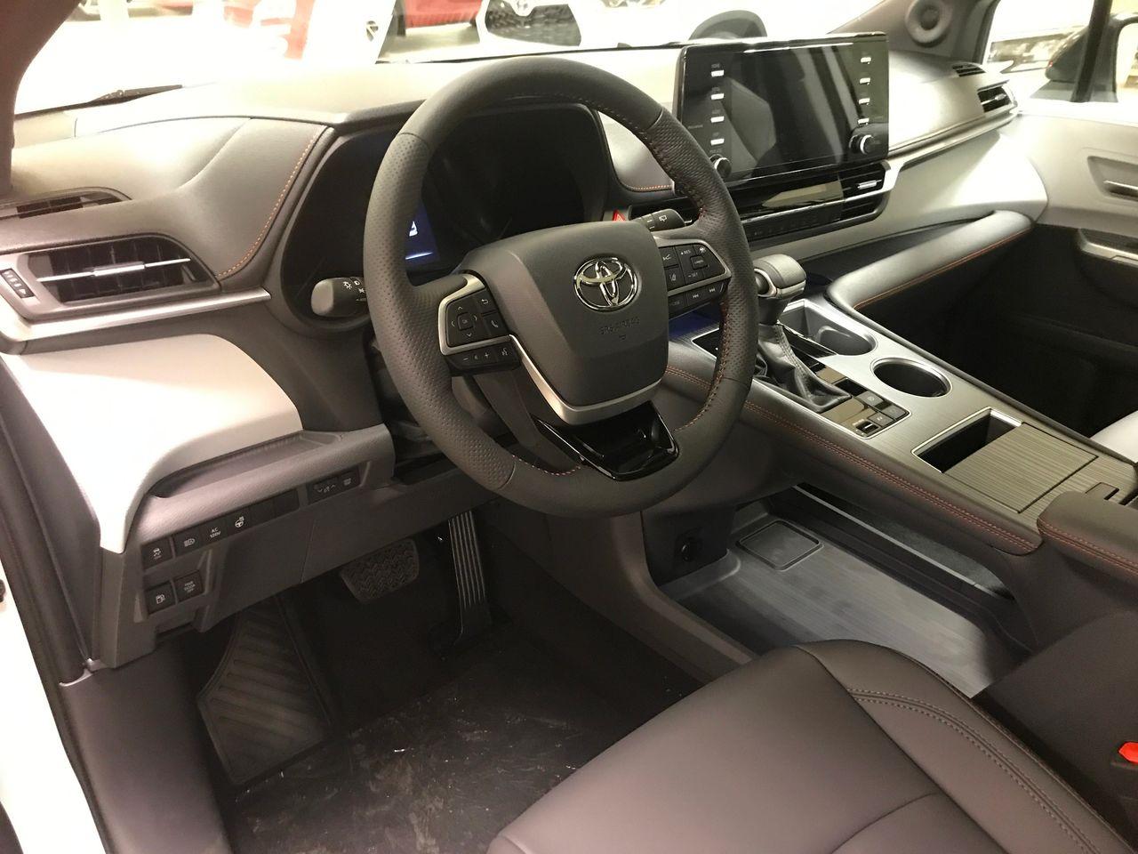 2021 Toyota Sienna XSE-3