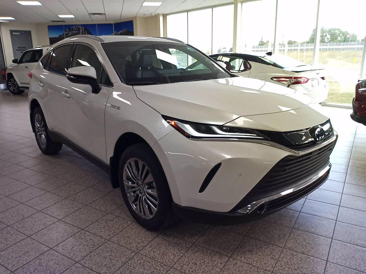 2021 Toyota Venza XLE Hybrid-2