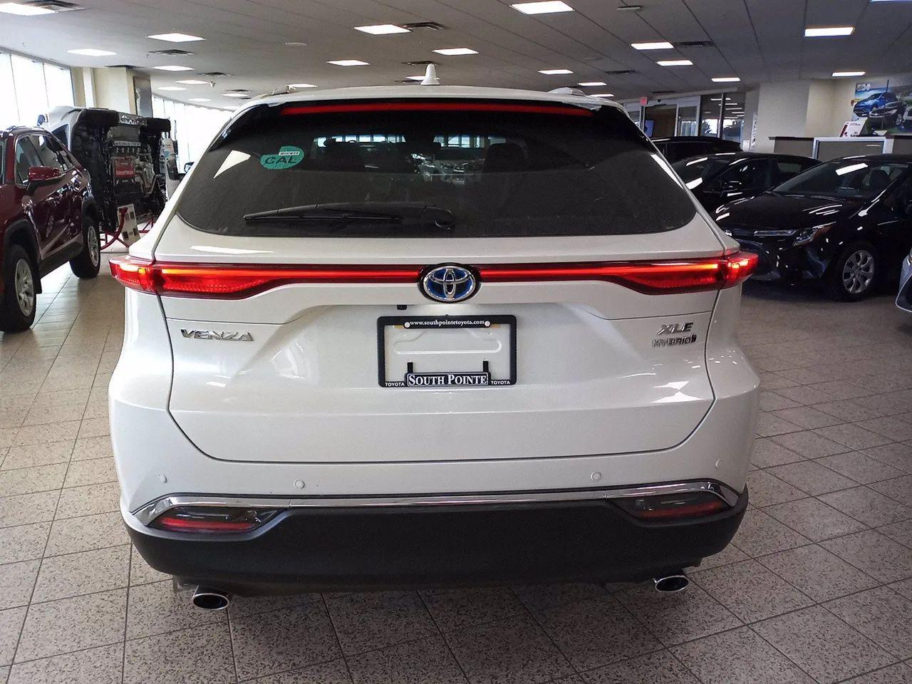 2021 Toyota Venza XLE Hybrid-4