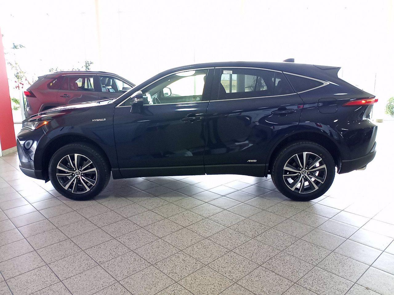 2021 Toyota Venza LE Hybrid-4