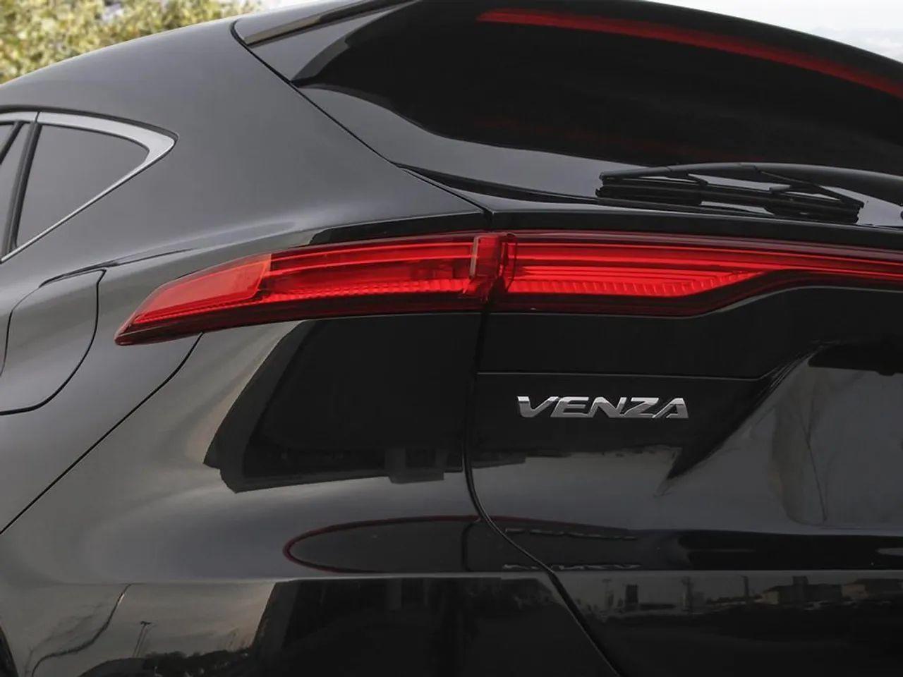 2021 Toyota Venza XLE-4