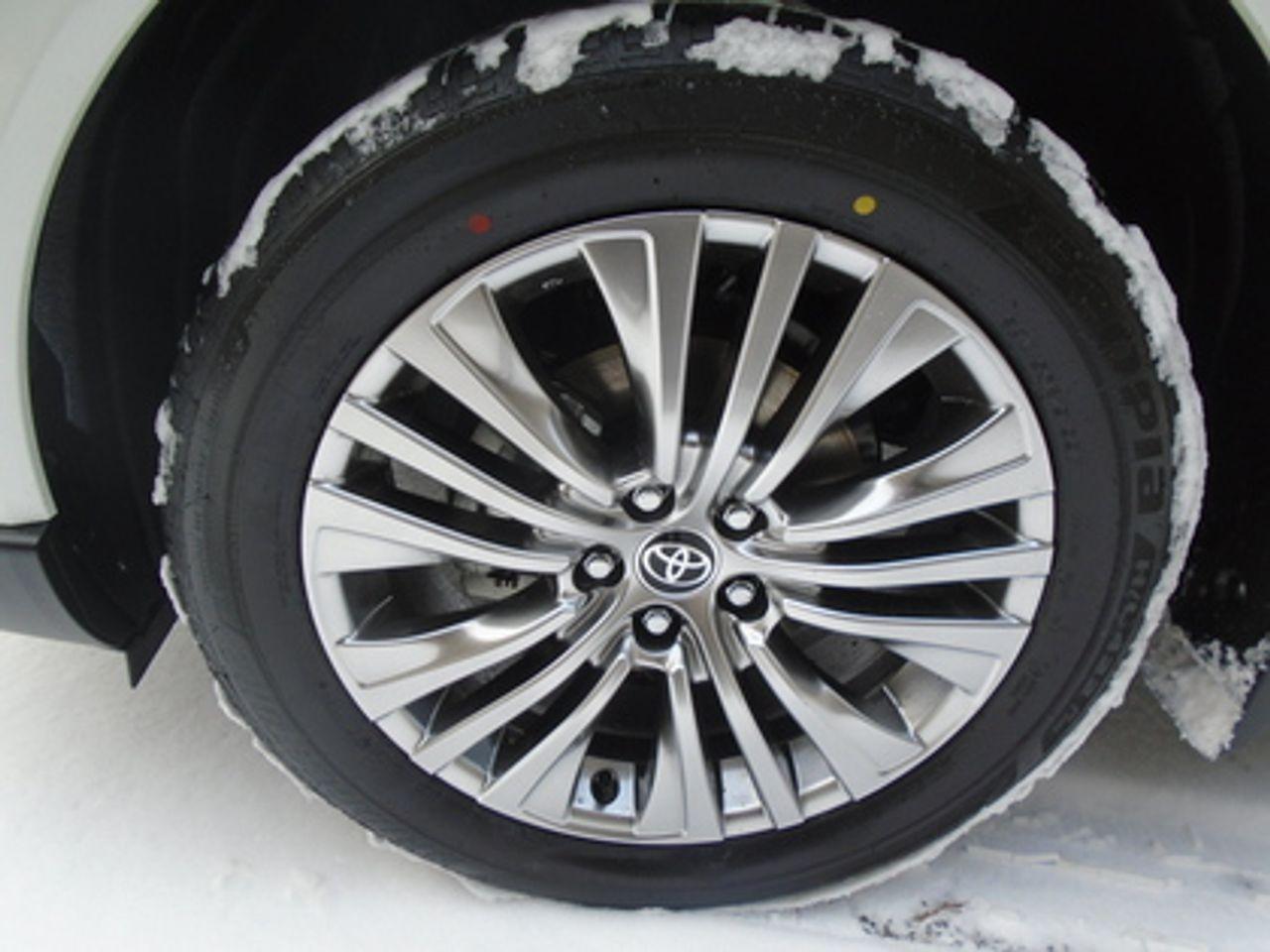 2021 Toyota Venza XLE-4