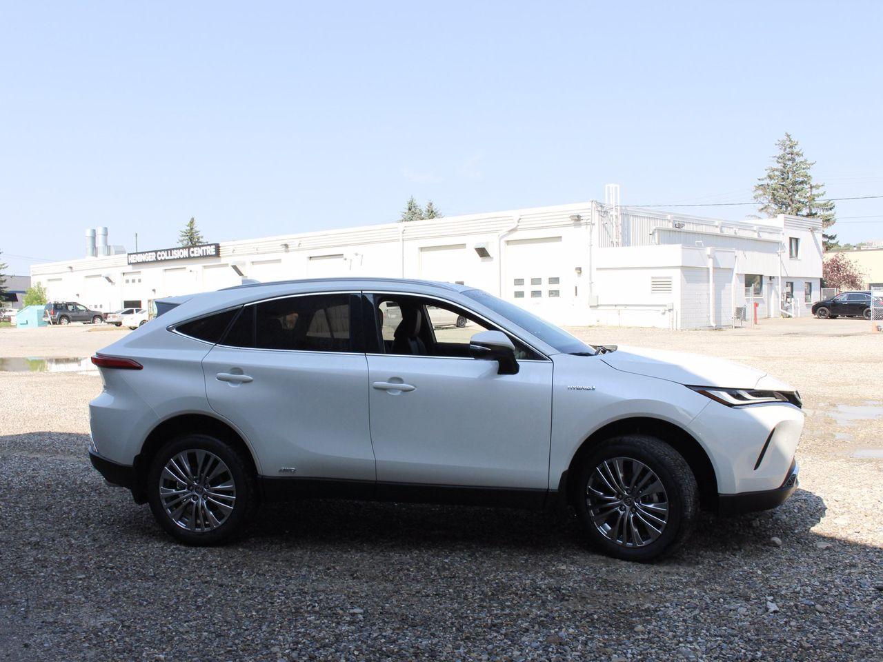 2021 Toyota Venza XLE-3