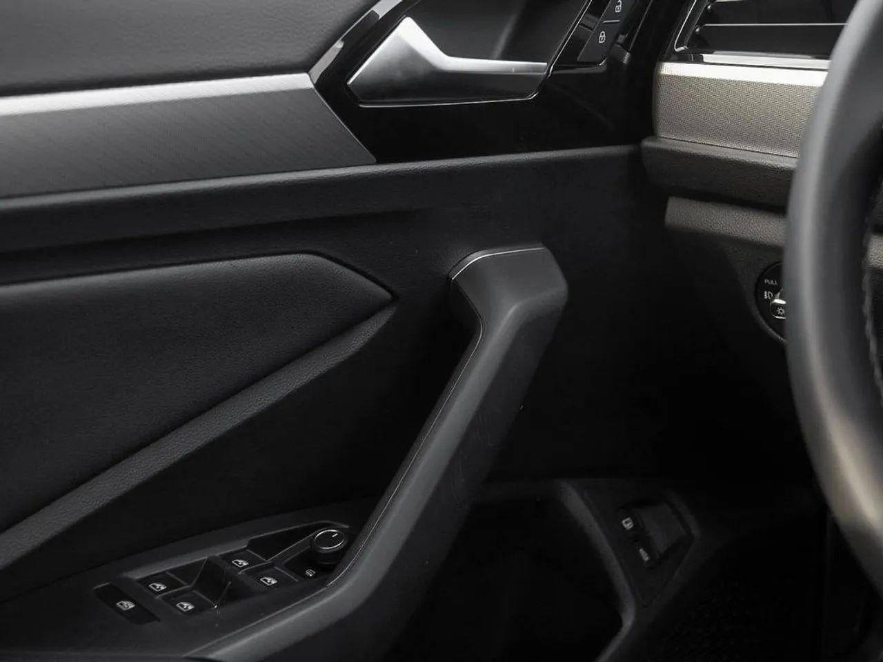 2021 Volkswagen Jetta Highline-1