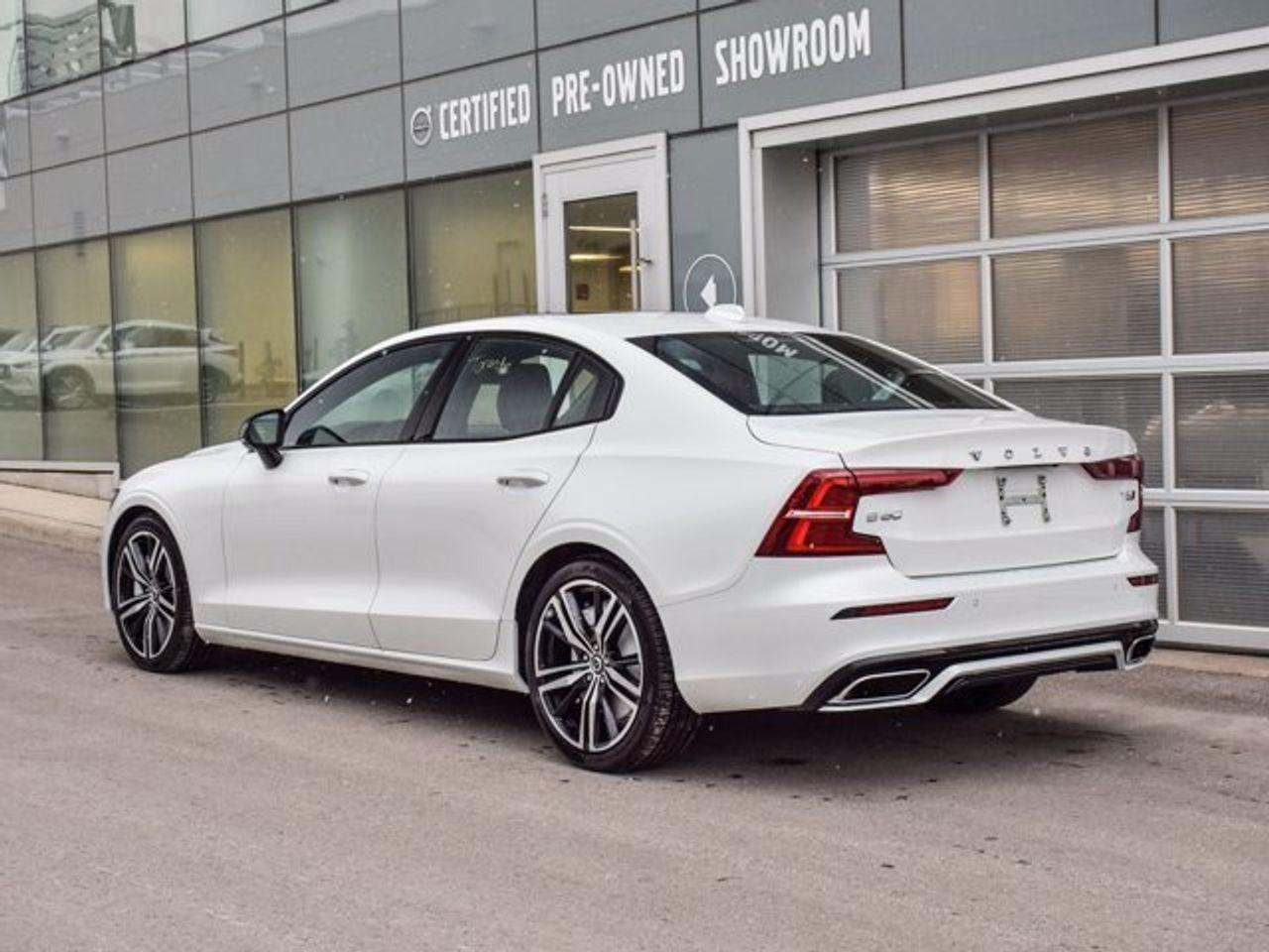 2021 Volvo S-60 R-Design-4