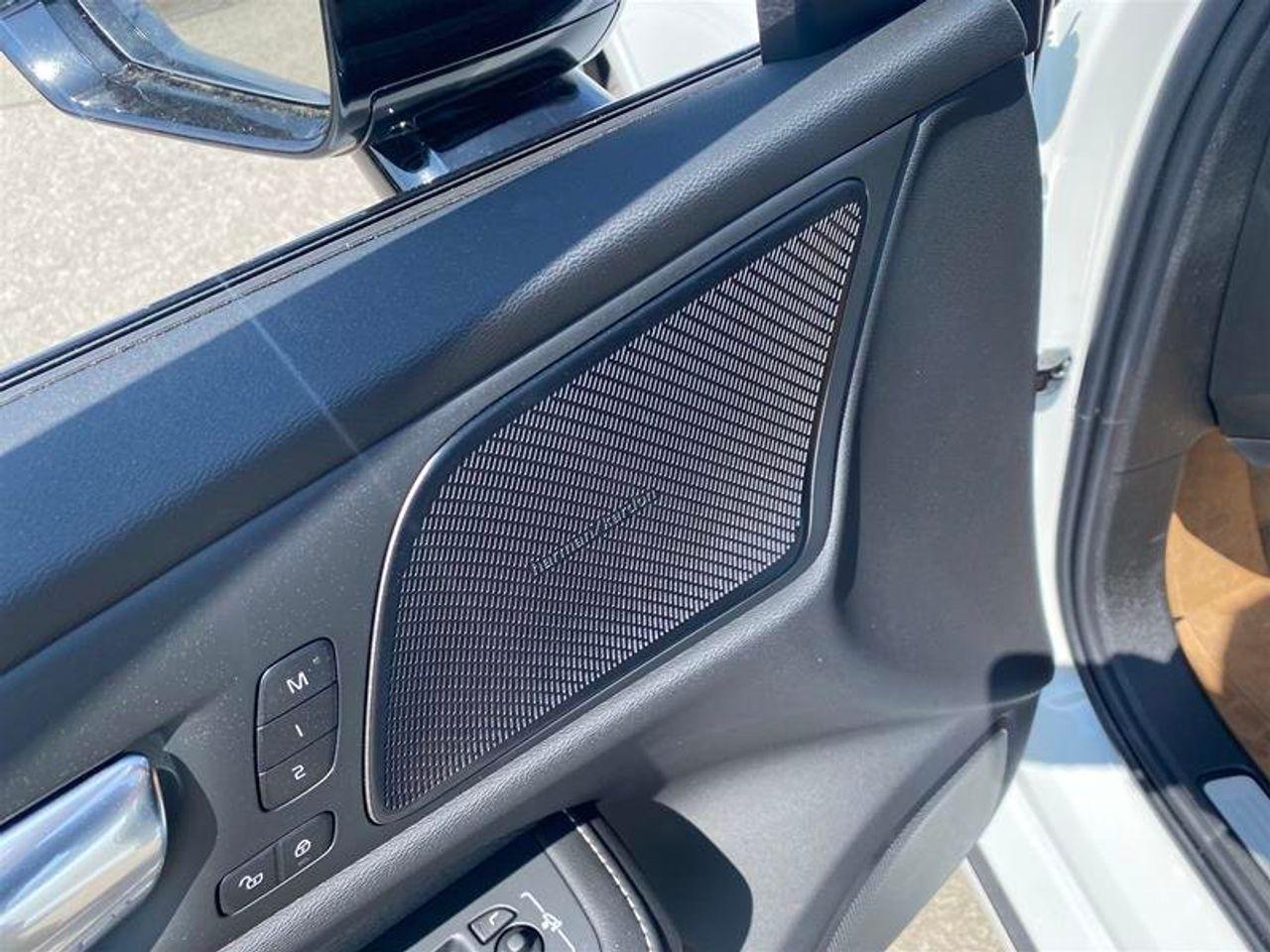 2021 Volvo S-60 T5 R-Design-4