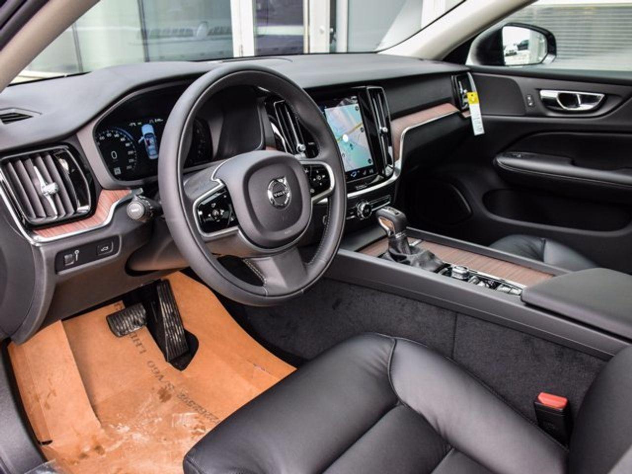 2021 Volvo S-60 T5 R-Design-4