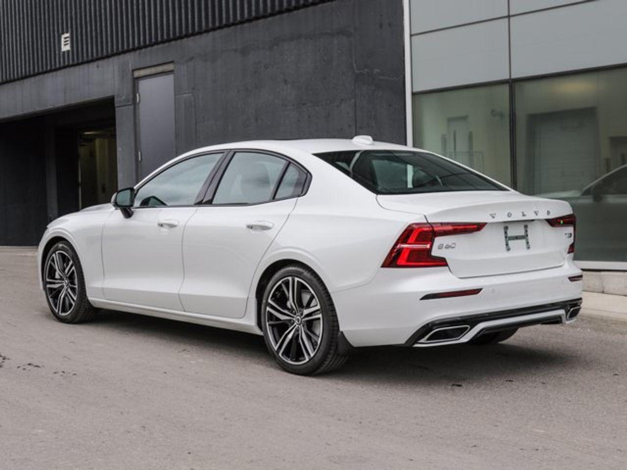 2021 Volvo S-60 T5 R-Design-4