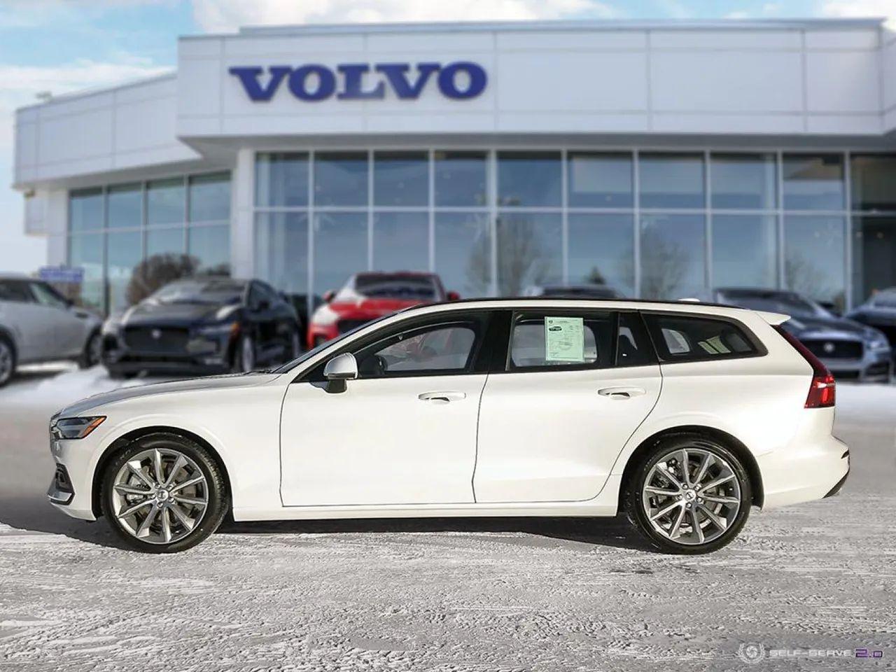 2021 Volvo V60 Momentum-2