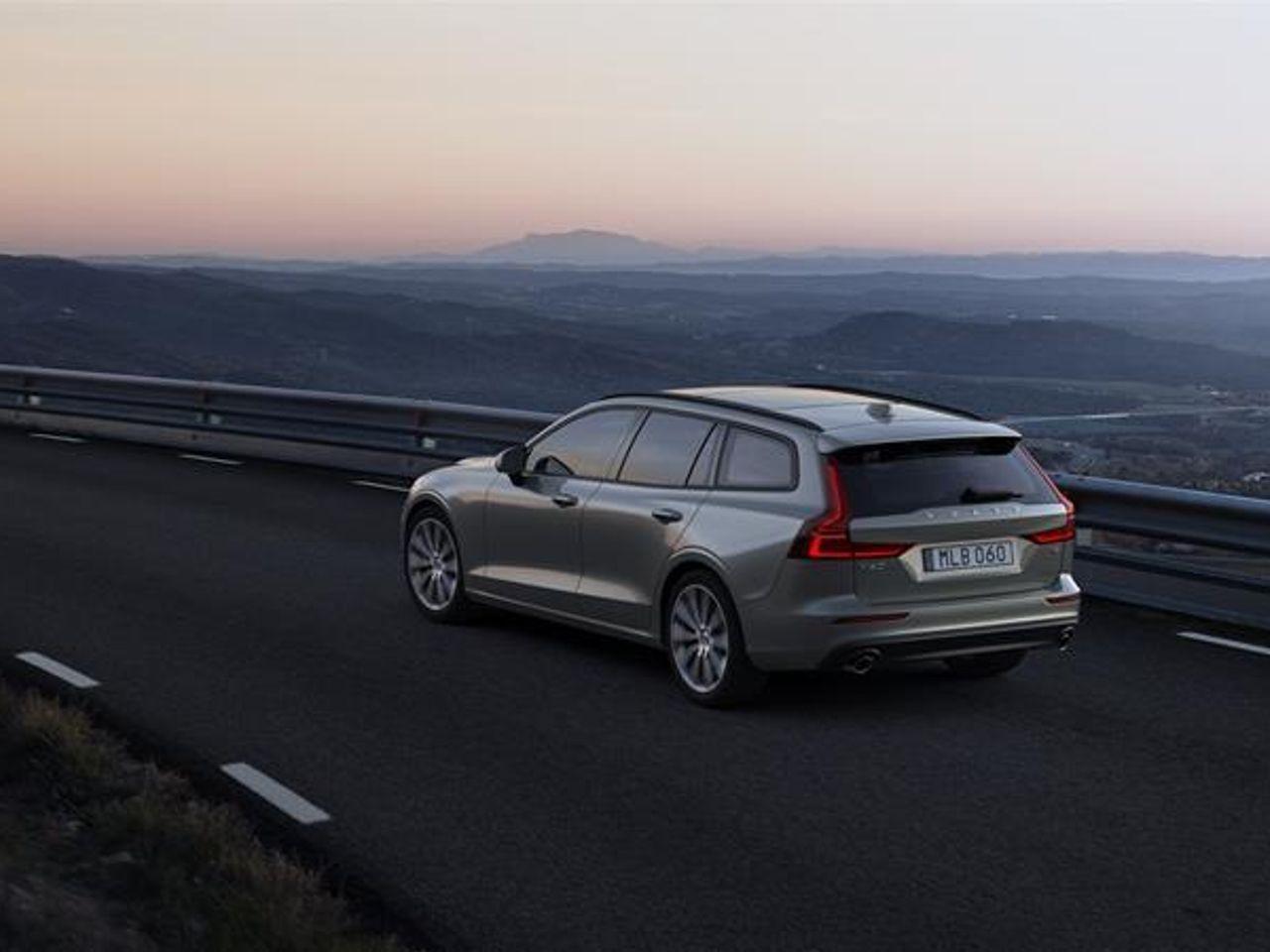 2021 Volvo V60 Momentum-4