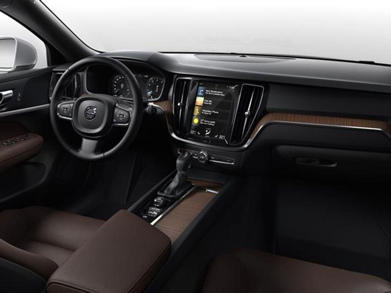 2021 Volvo V60 Momentum-1