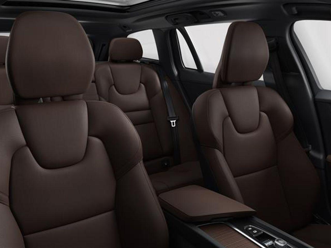 2021 Volvo V60 Momentum-2