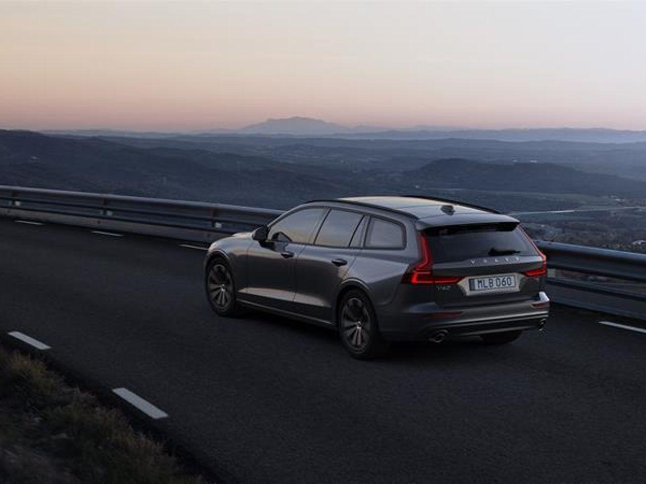 2021 Volvo V60 Momentum-4