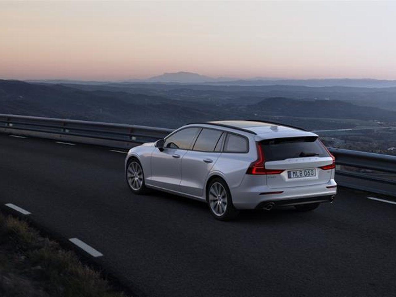 2021 Volvo V60 Momentum-4