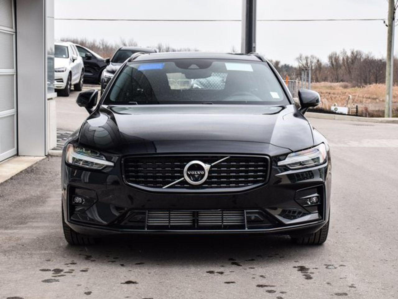 2021 Volvo V60 T6 R-Design-2