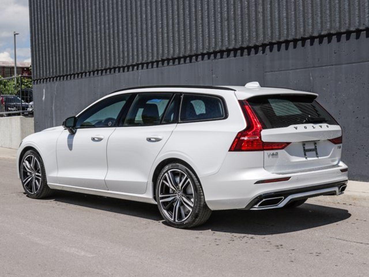 2021 Volvo V60 T6 R-Design-4