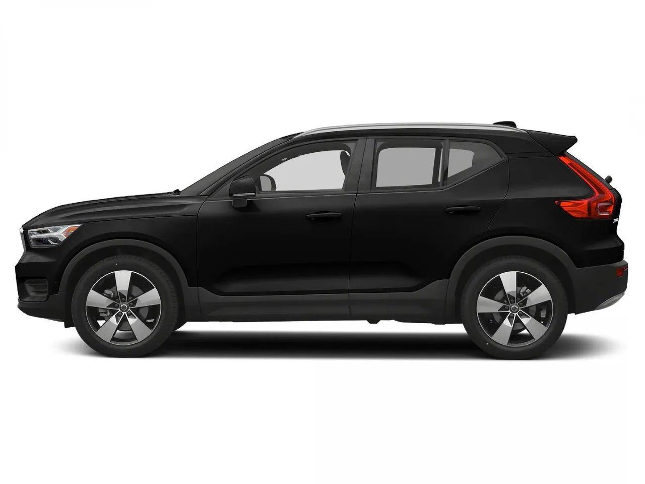 2021 Volvo XC40 Momentum-2
