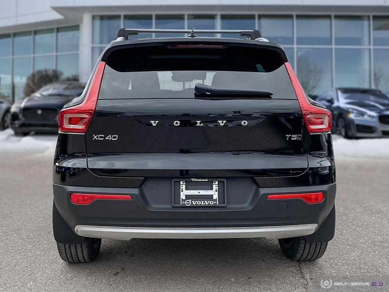 2021 Volvo XC40 Momentum-4
