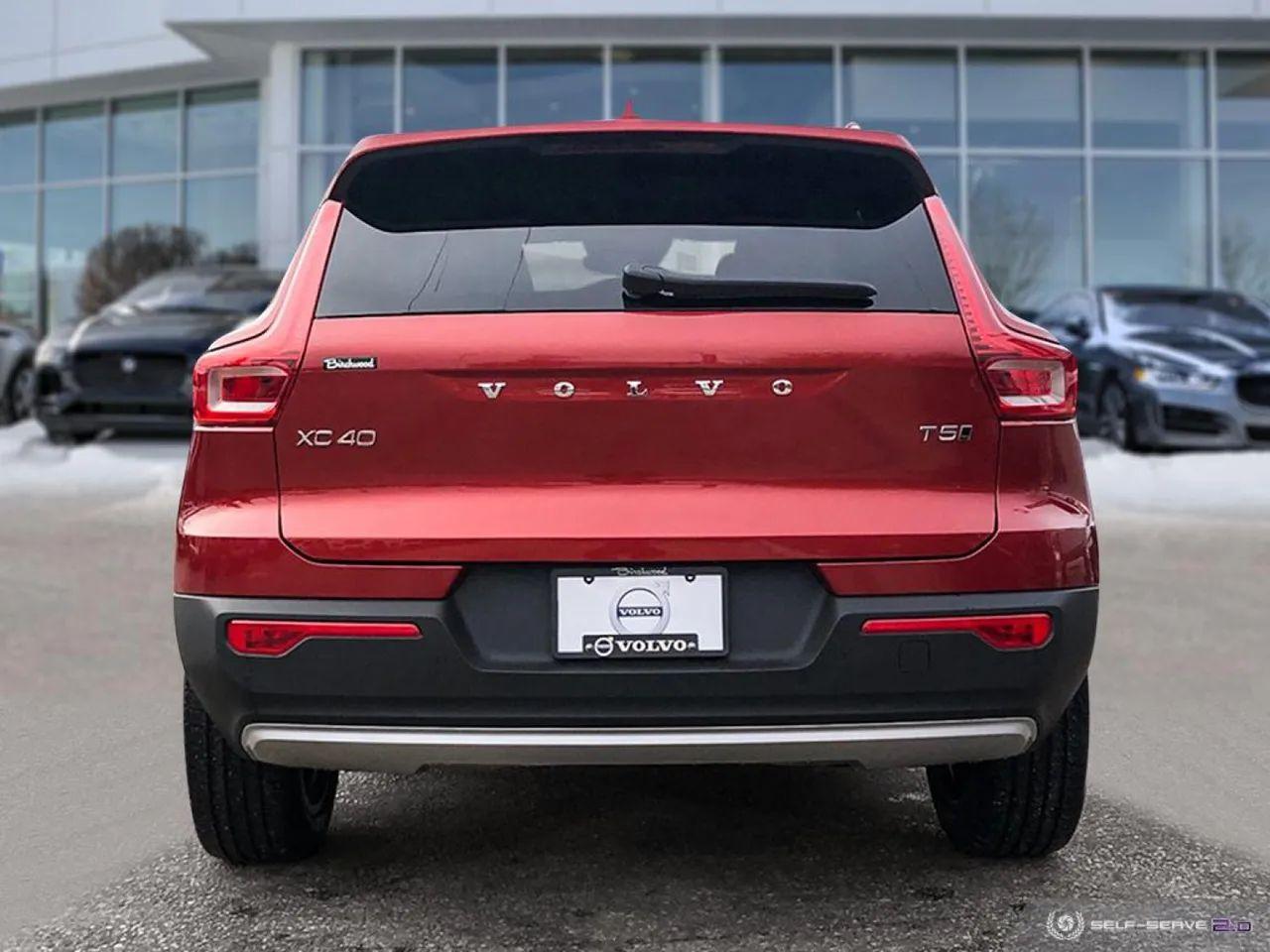 2021 Volvo XC40 Momentum-4