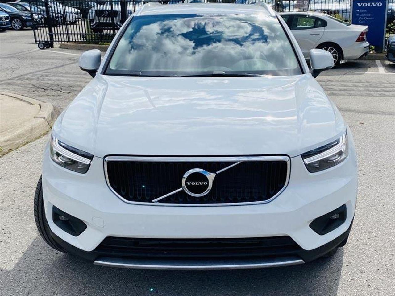 2021 Volvo XC40 Momentum-2