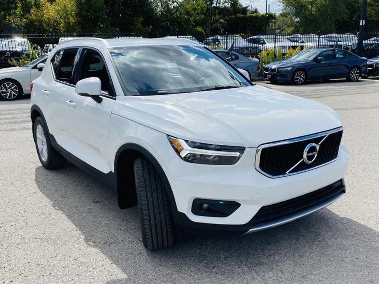 2021 Volvo XC40 Momentum-3