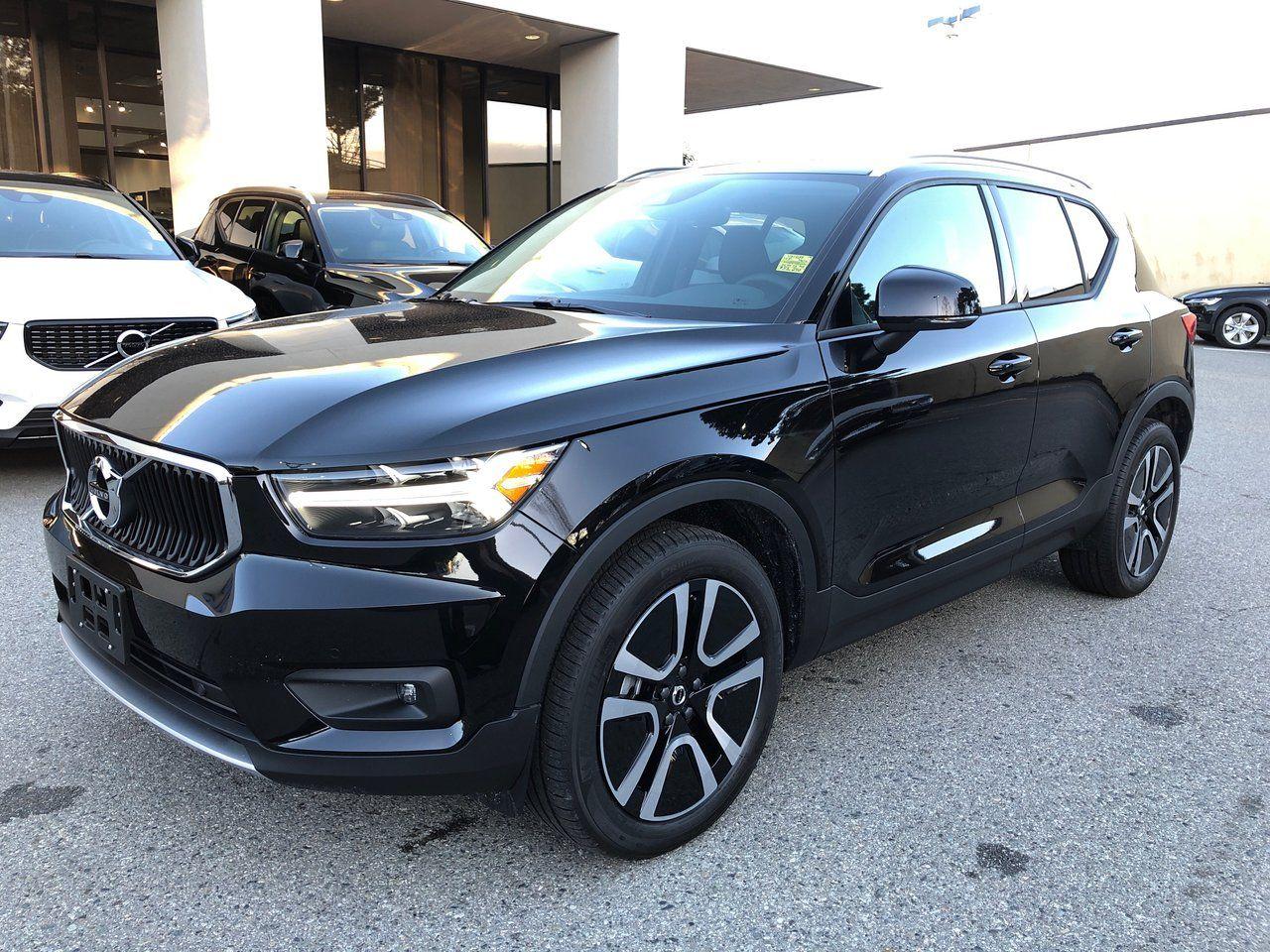 2021 Volvo XC40 Momentum-0