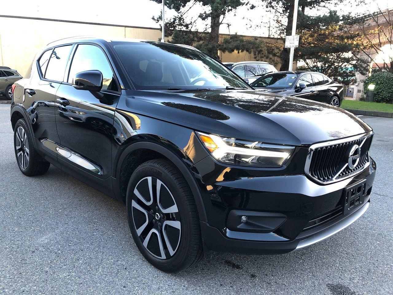 2021 Volvo XC40 Momentum-3