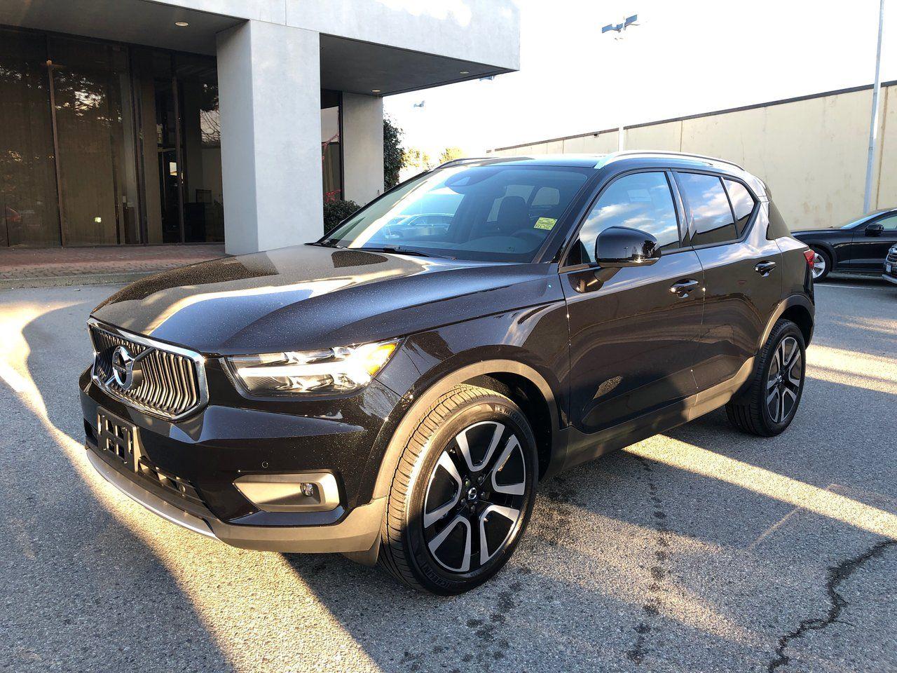 2021 Volvo XC40 Momentum-1