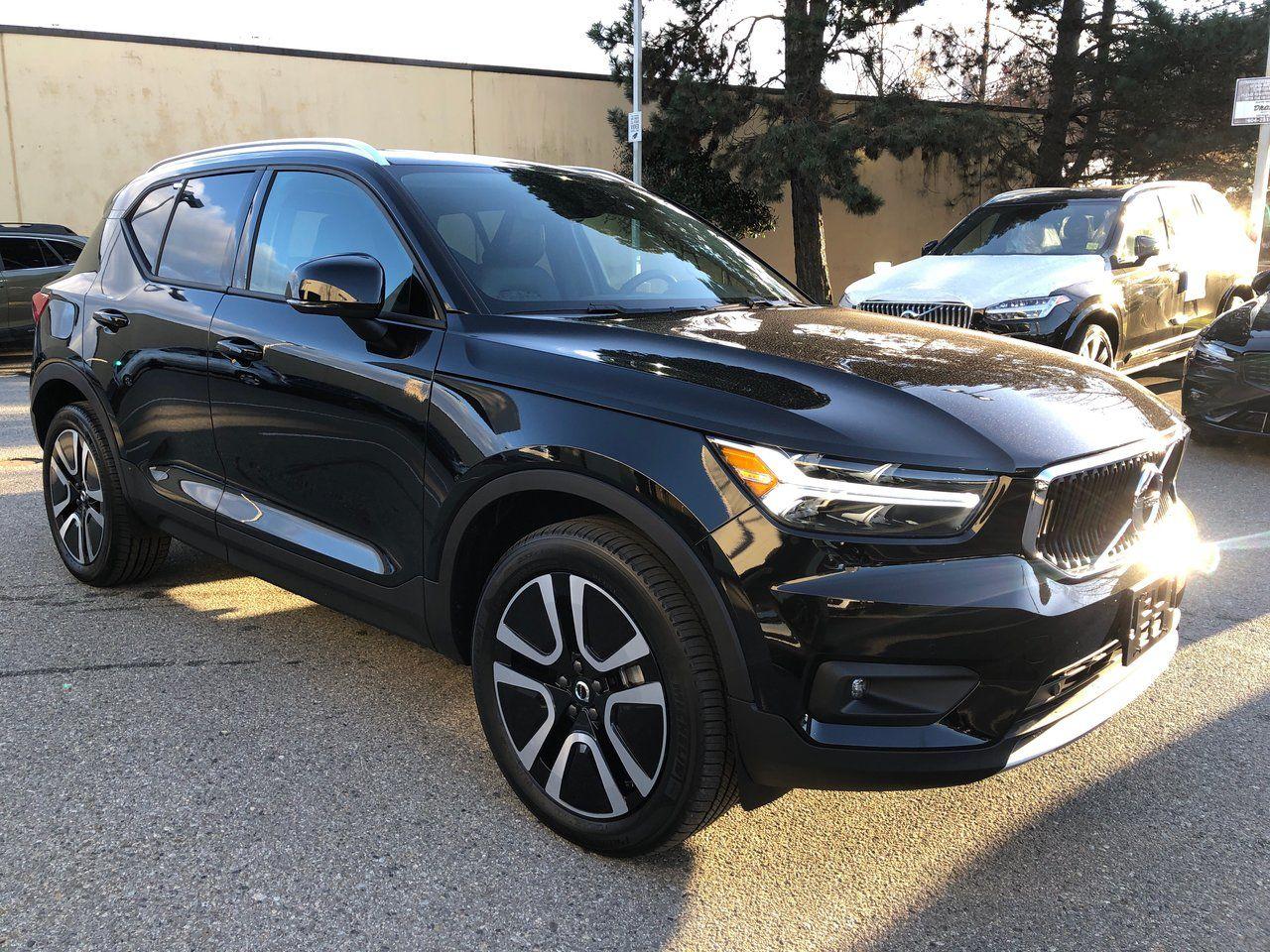 2021 Volvo XC40 Momentum-2