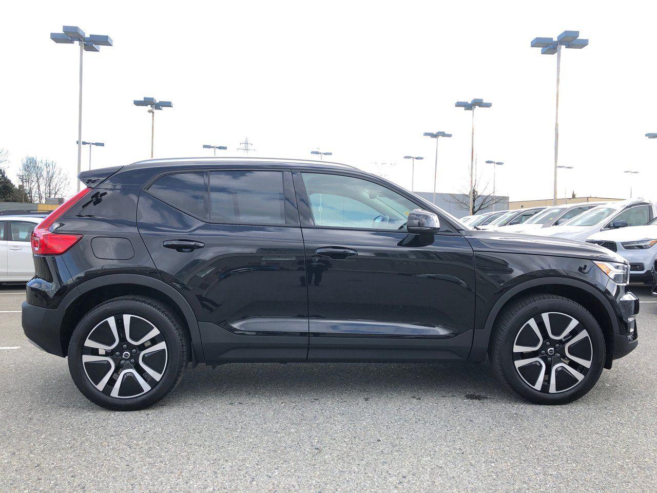 2021 Volvo XC40 Momentum-4
