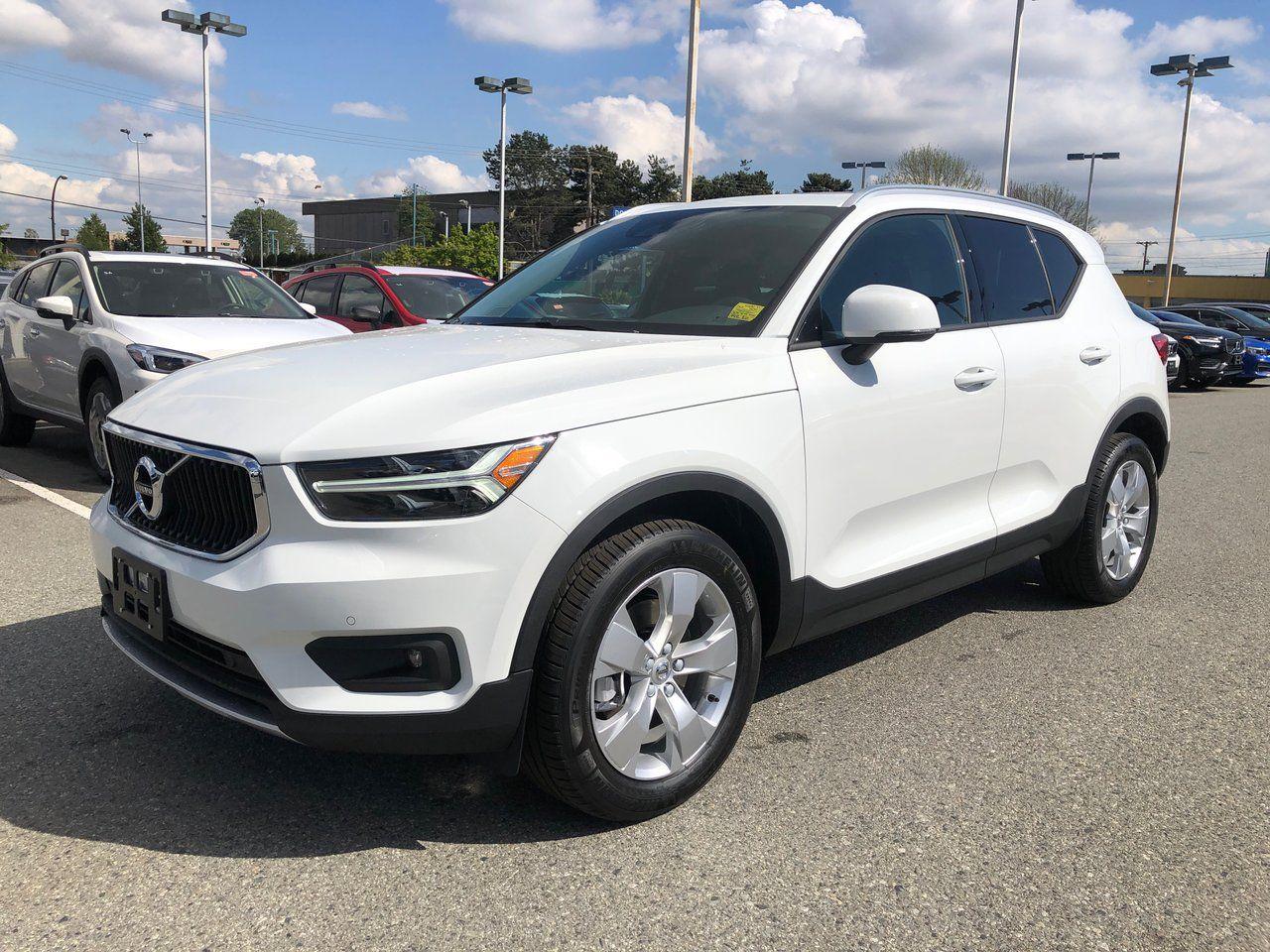 2021 Volvo XC40 Momentum-0