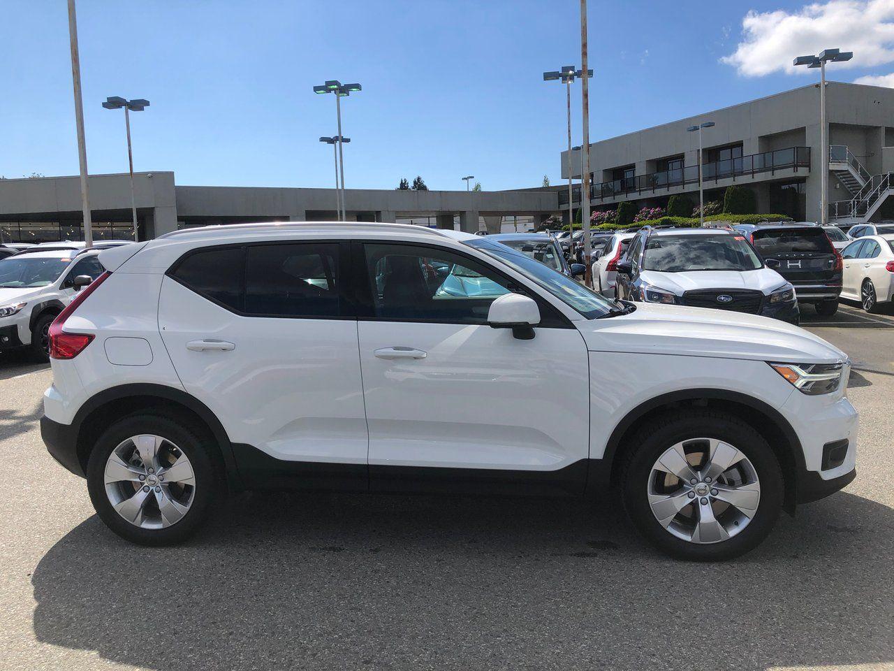 2021 Volvo XC40 Momentum-4
