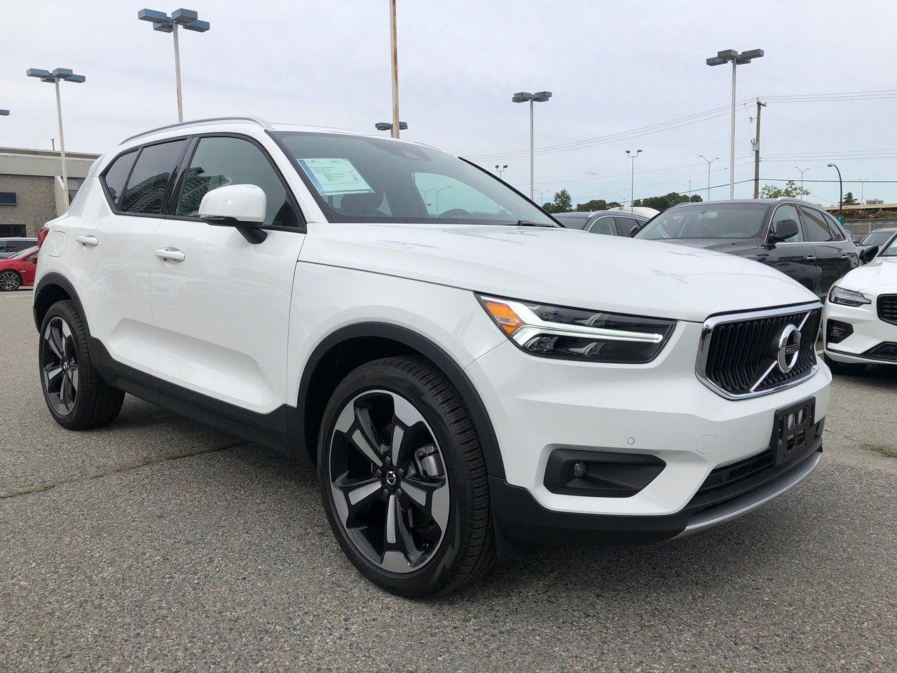 2021 Volvo XC40 Momentum-3