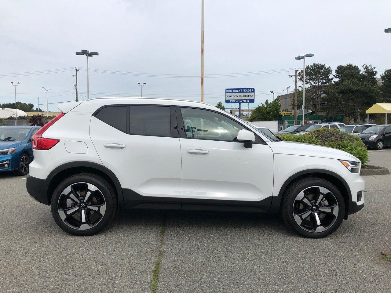 2021 Volvo XC40 Momentum-4