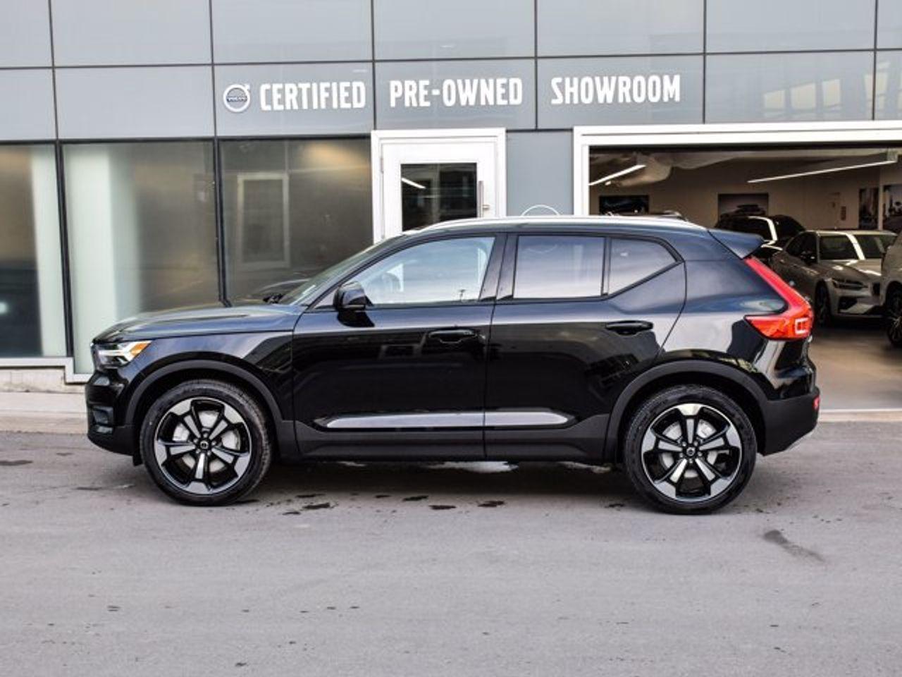 2021 Volvo XC40 Momentum-3