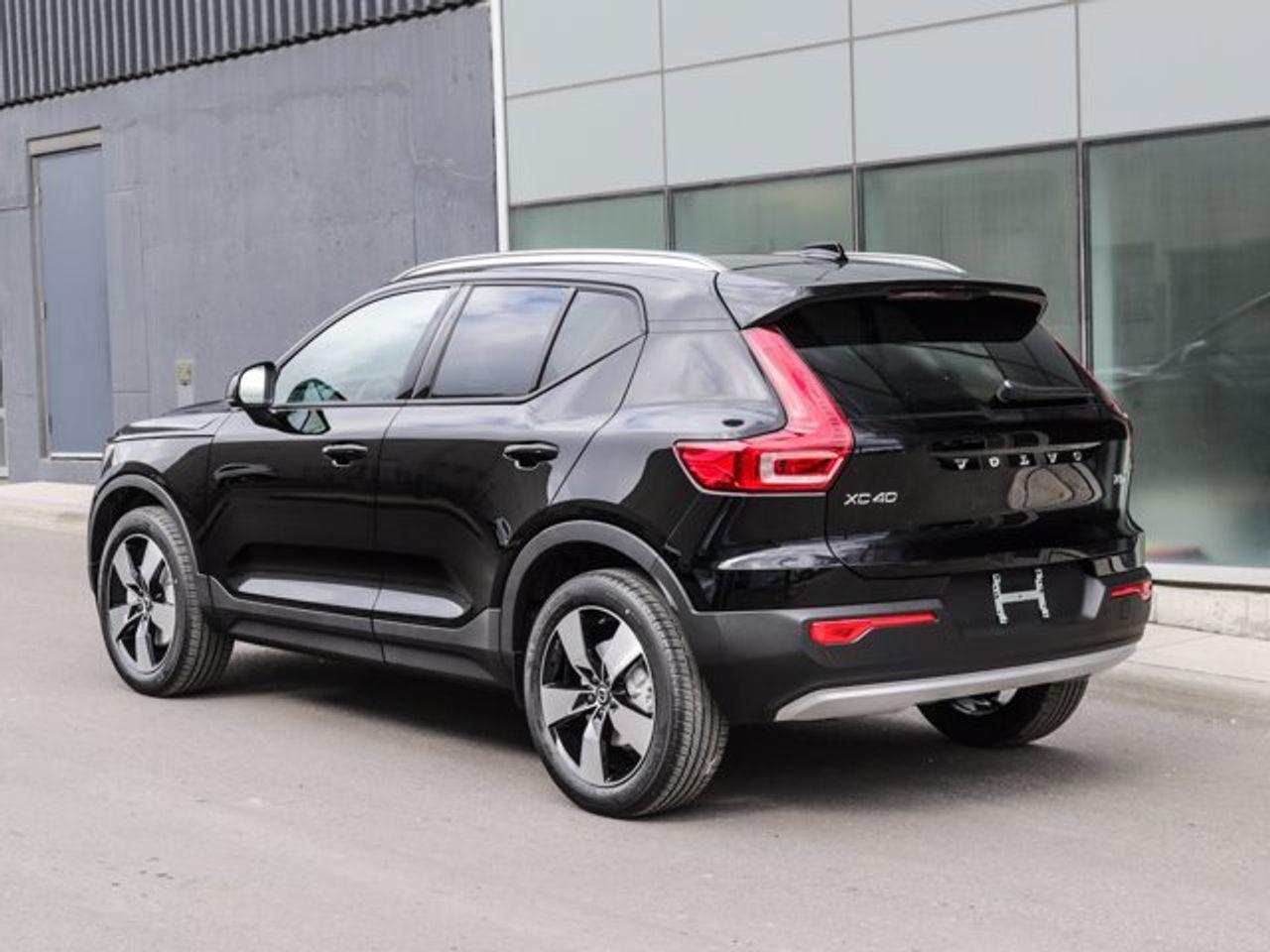 2021 Volvo XC40 Momentum-4