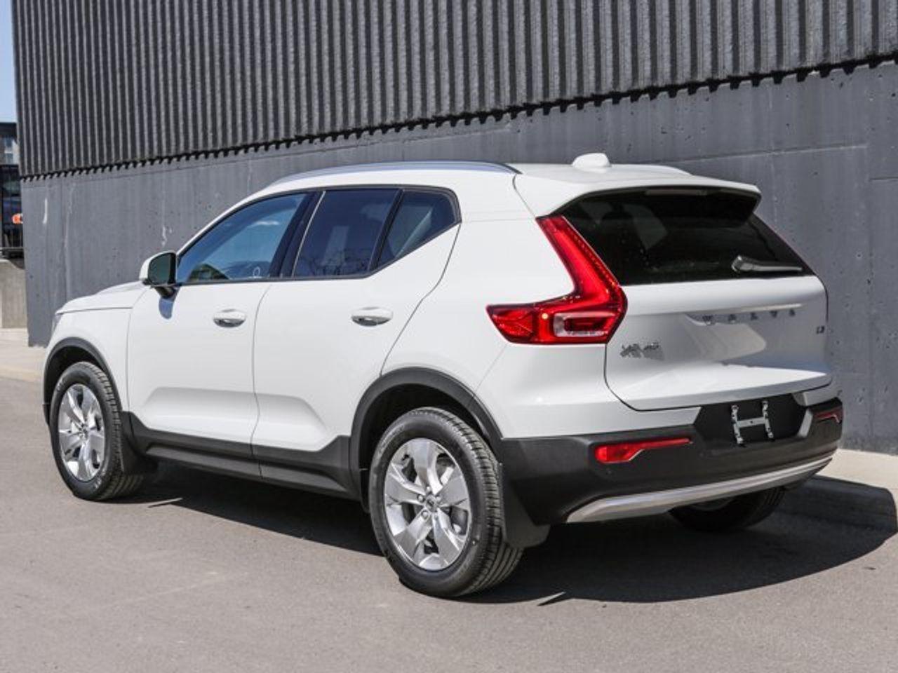 2021 Volvo XC40 Momentum-4