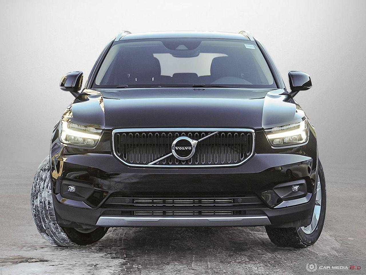 2021 Volvo XC40 Momentum-1