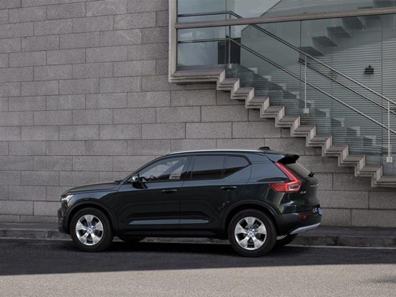 2021 Volvo XC40 Momentum-4