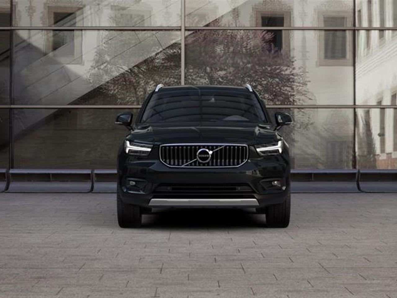 2021 Volvo XC40 Momentum-3