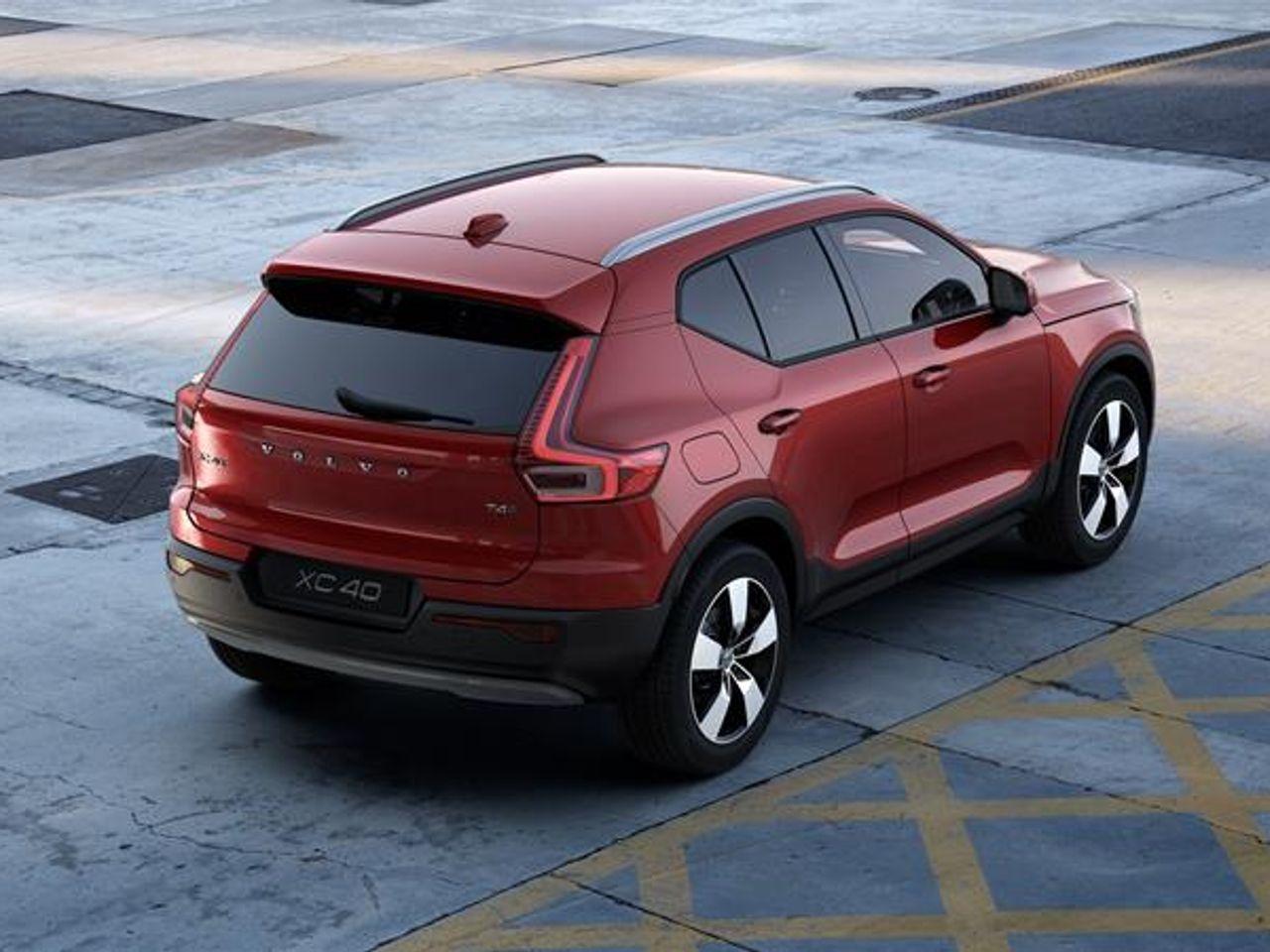 2021 Volvo XC40 Momentum-3