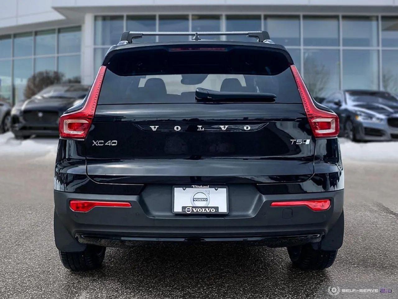 2021 Volvo XC40 R-Design-4