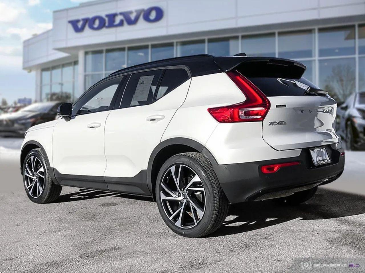 2021 Volvo XC40 R-Design-3