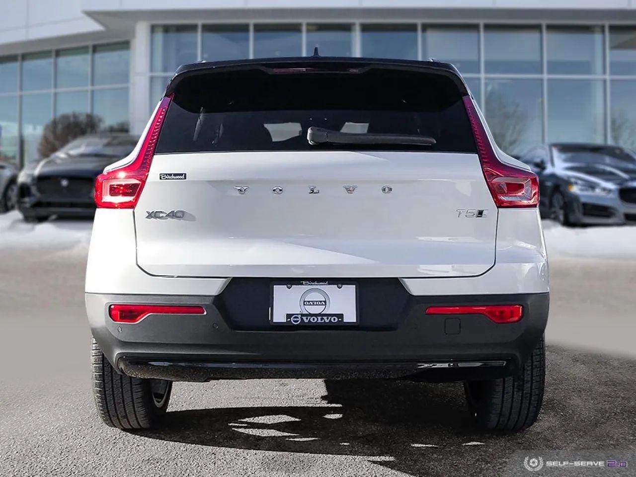 2021 Volvo XC40 R-Design-4