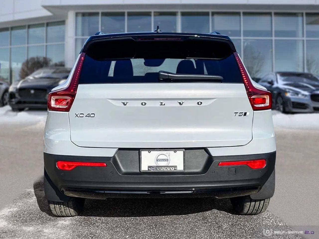 2021 Volvo XC40 R-Design-4