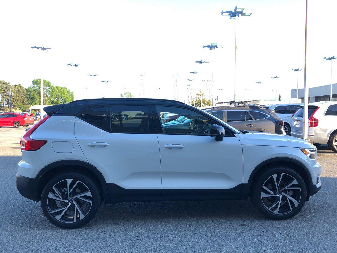 2021 Volvo XC40 R-Design-4