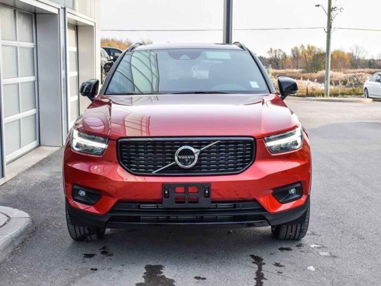 2021 Volvo XC40 R-Design-2