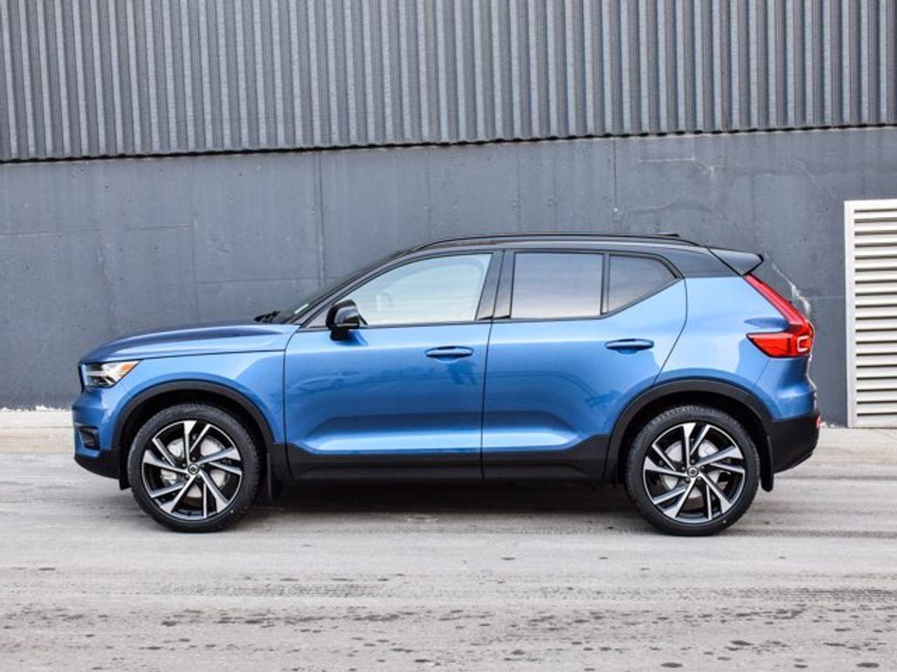 2021 Volvo XC40 R-Design-3