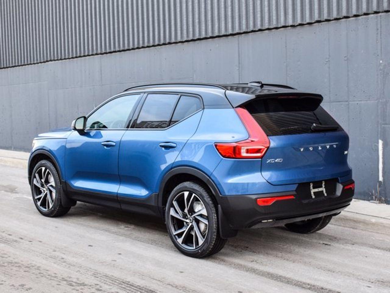 2021 Volvo XC40 R-Design-4